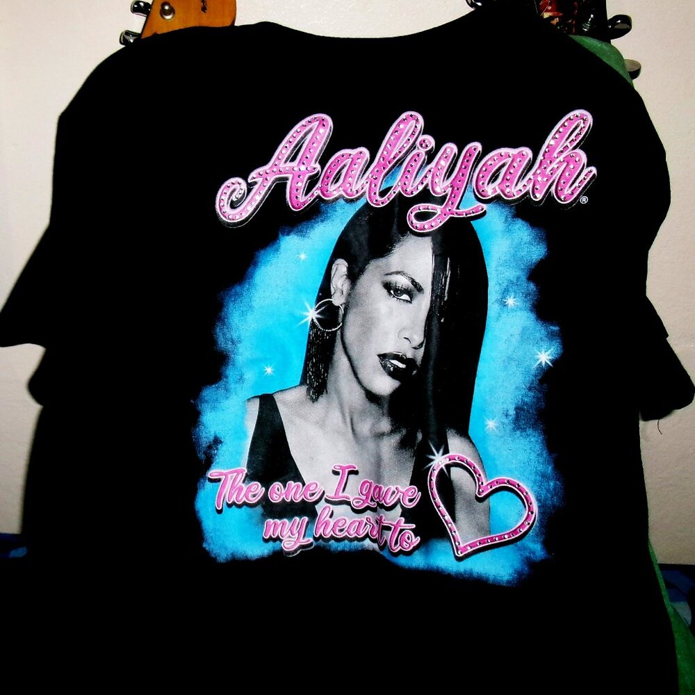 aaliyah the one i gave my heart to official new M woman sparkle tee - r&b funk